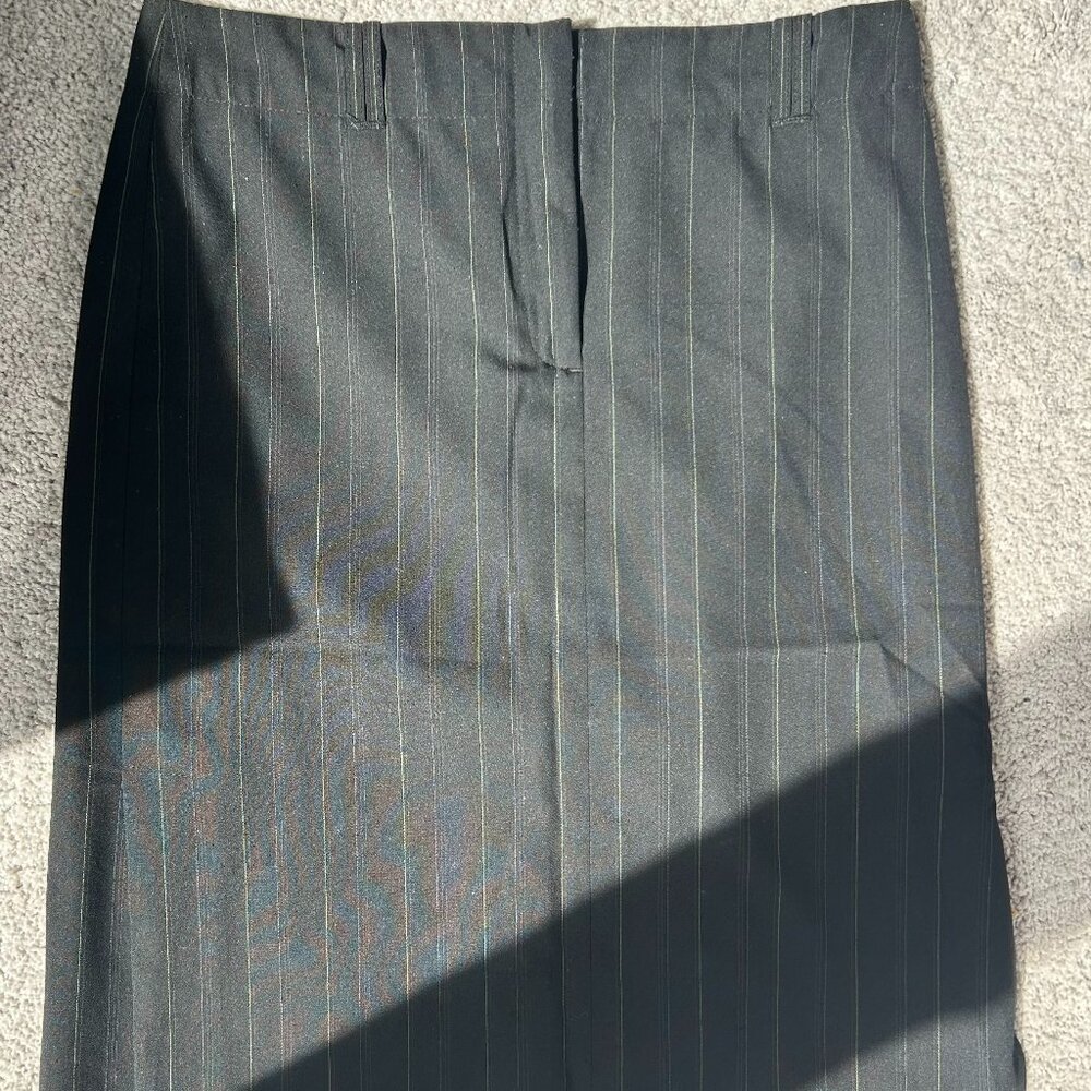 BCBG Max Azria Pinstripe Pencil Skirt Sz 4 Black Lined Career